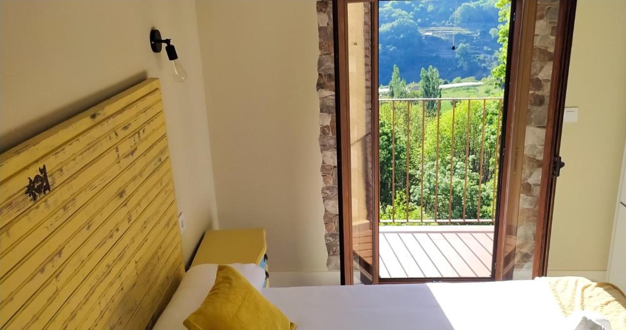 Apartamentos La Rosa Y El Pastor Guijo de Santa Bárbara Kültér fotó